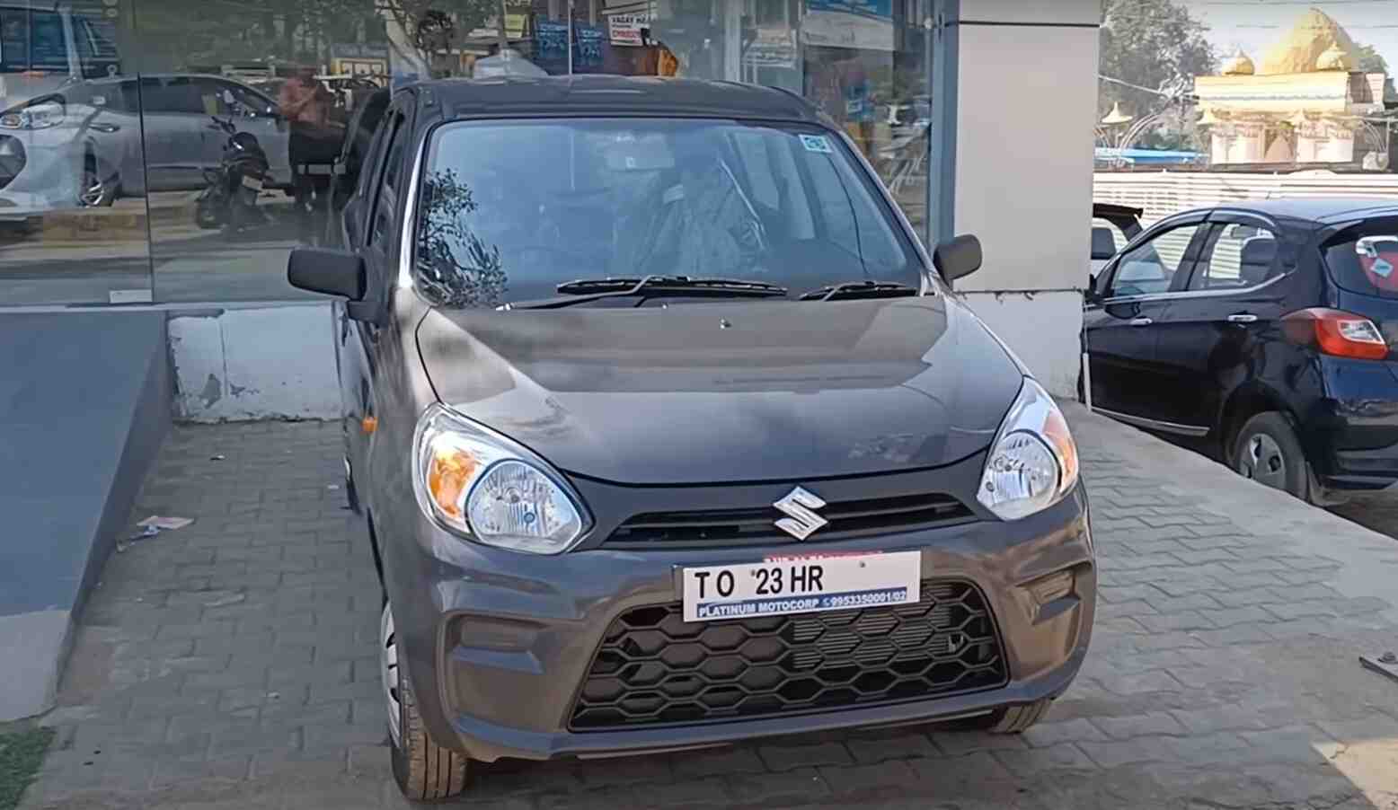 alto 800 car on rent in goa front view